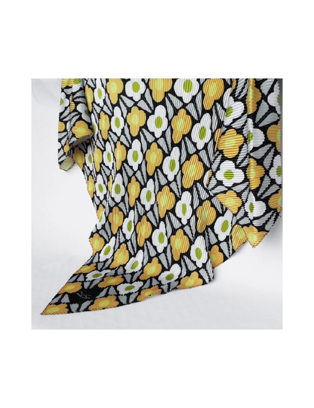 Geplooide Sjaal - Geel en Zwart met Bloemenprint Geplooide Sjaal - Geel en Zwart met Bloemenprint