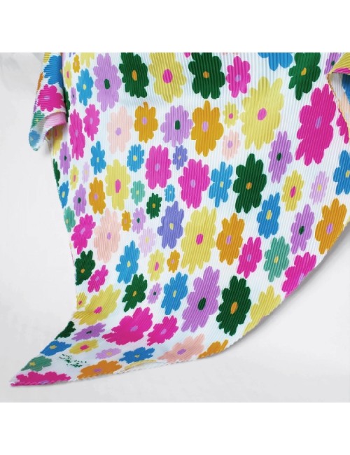 Foulard Plissé - Motif de fleurs colorées sur fond blanc