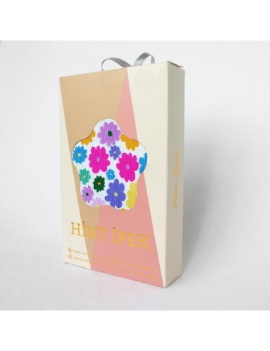 Foulard Plissé - Motif de fleurs colorées sur fond blanc